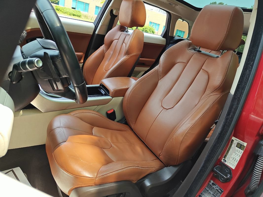 Used 2012 Land Rover Range Rover Evoque Prestige w/ Prestige Premium Pkg AWD/4WD image 18