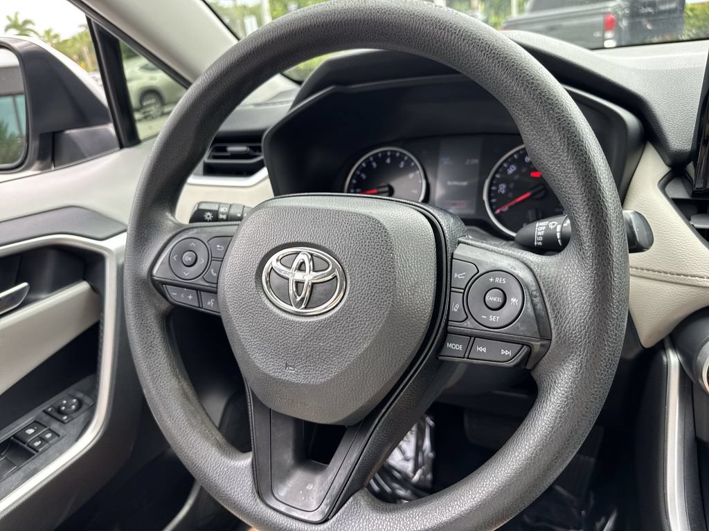 Used 2019 Toyota RAV4 XLE FWD image 55