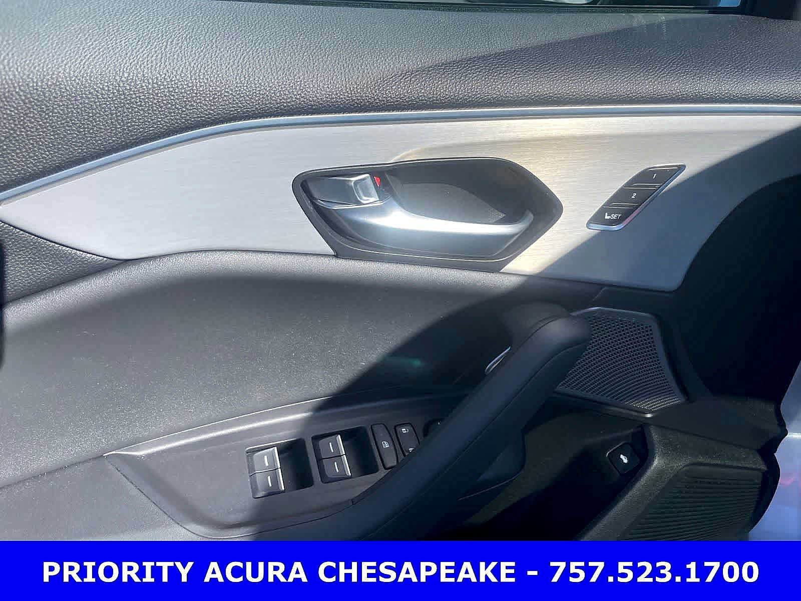 Certified 2025 Acura TLX w/ Technology Package FWD image 9