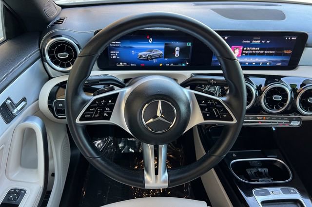 Used 2025 Mercedes-Benz CLA 250 image 16
