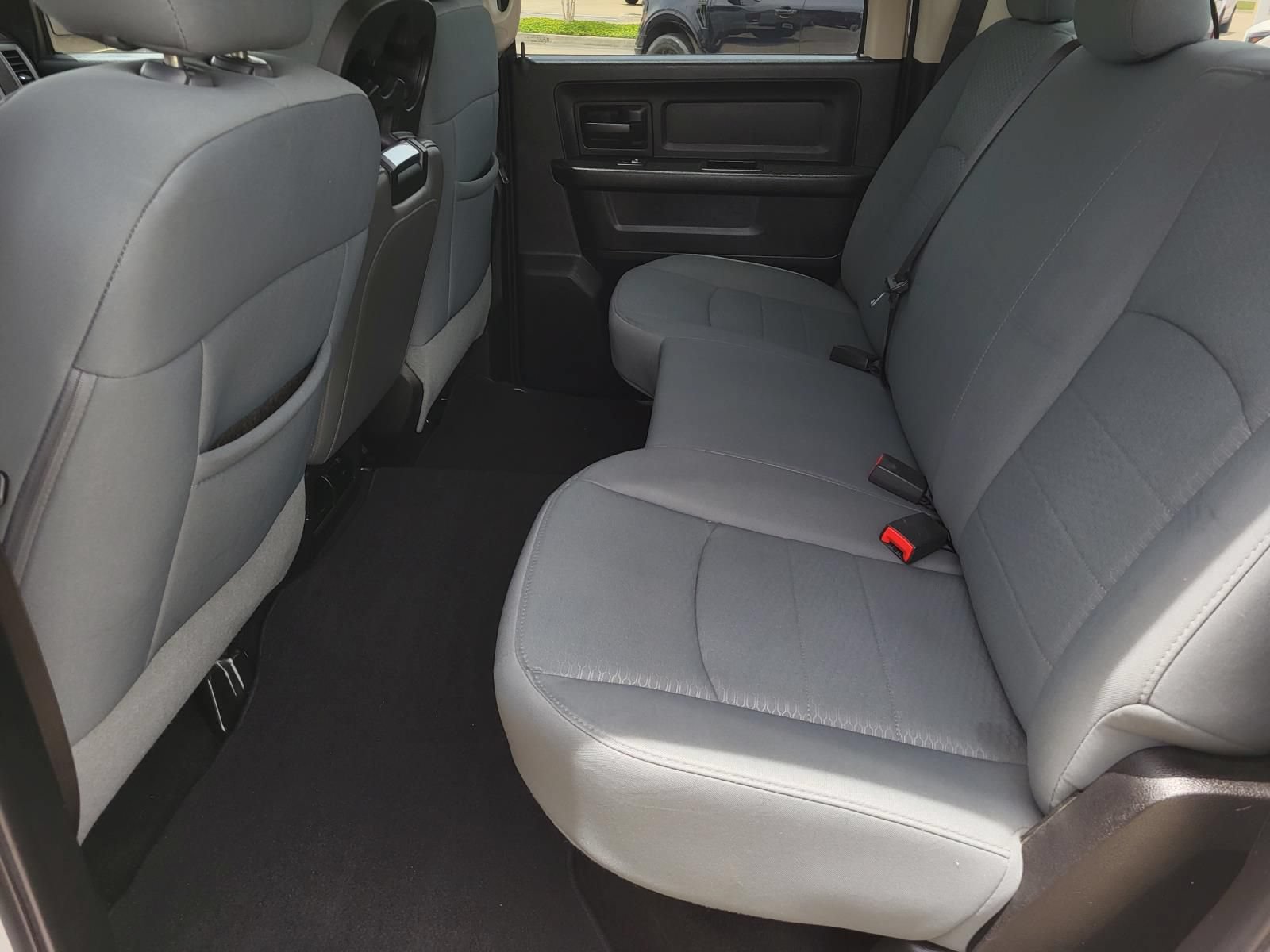 Used 2013 RAM 2500 Tradesman w/ Chrome Appearance Group RWD image 17