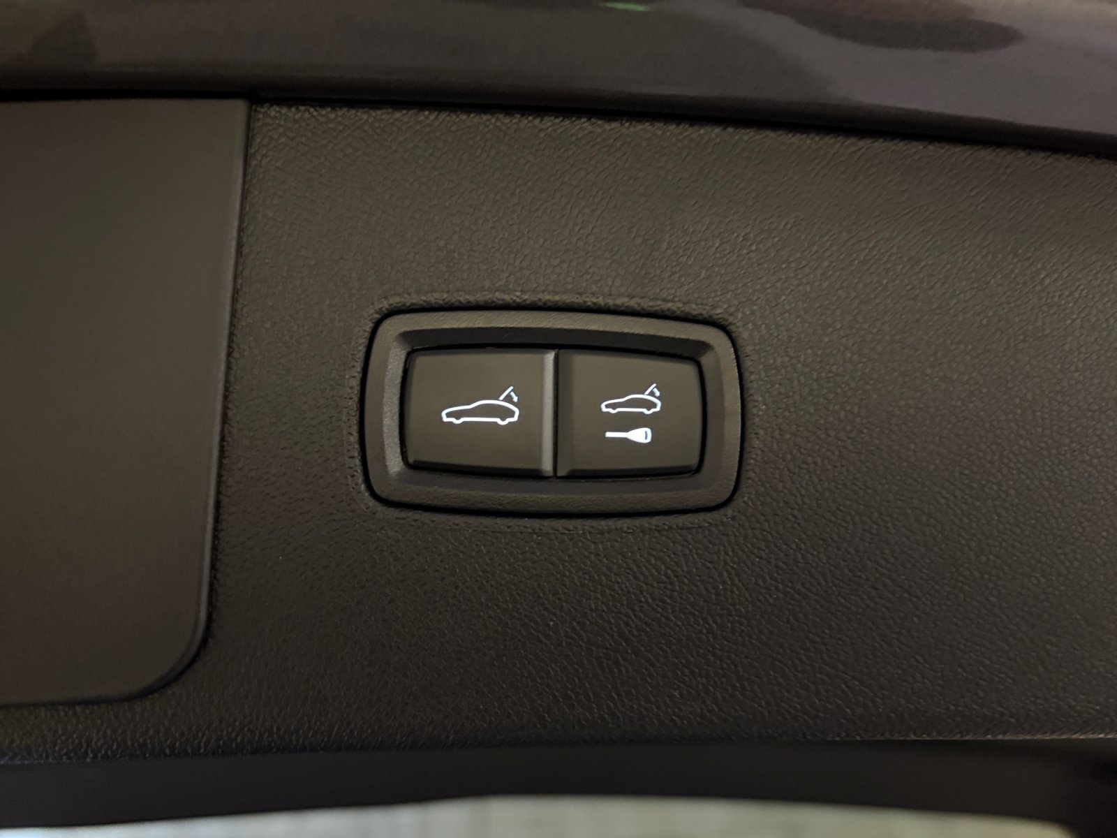 Certified 2023 Porsche Cayenne Turbo S AWD/4WD image 31