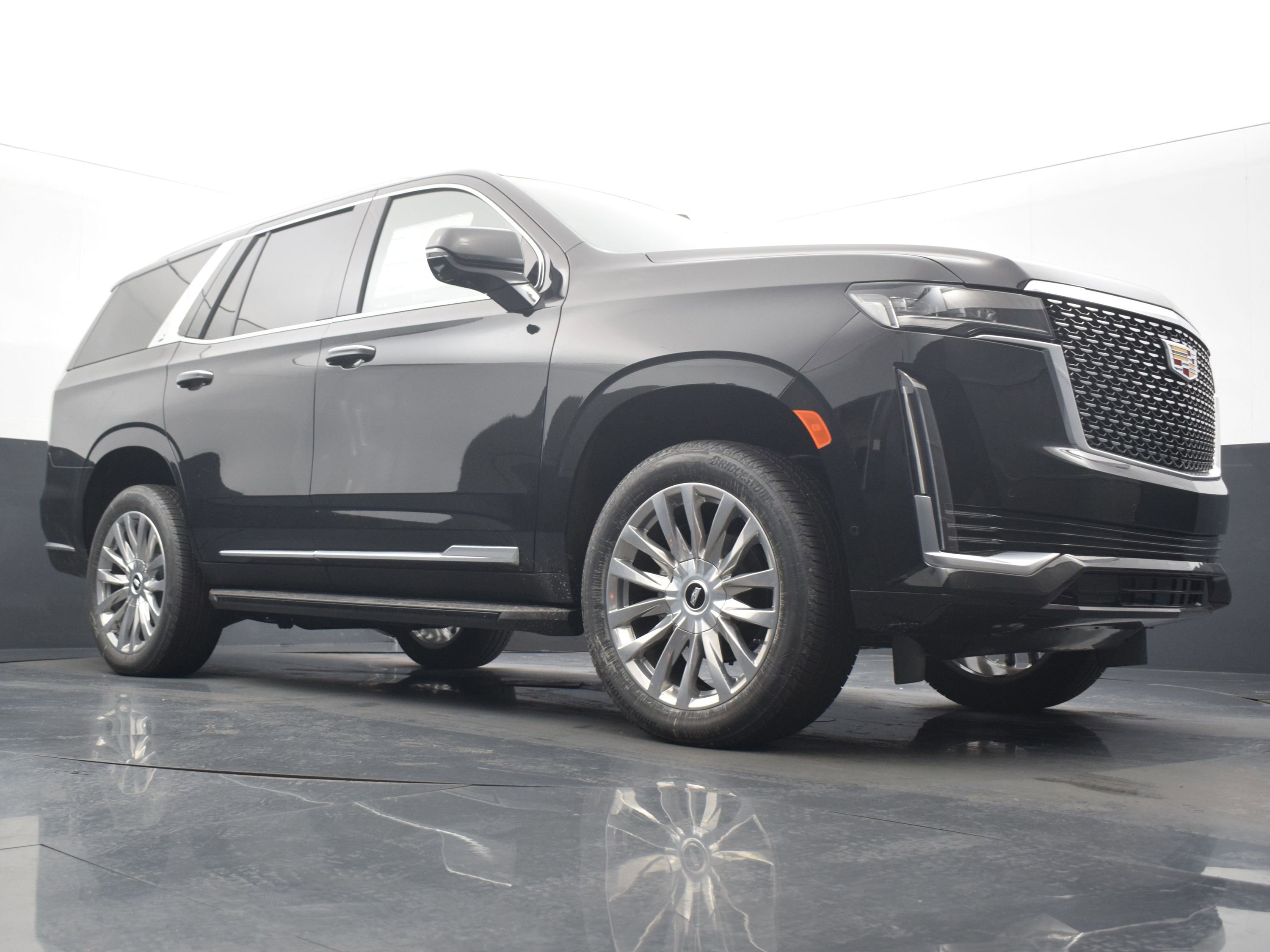 Used 2024 Cadillac Escalade Premium Luxury image 21