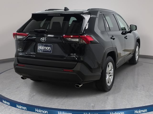 Used 2019 Toyota RAV4 XLE w/ Convenience Package AWD/4WD image 6