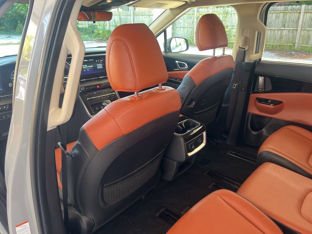 Certified 2024 Kia Carnival SX image 10