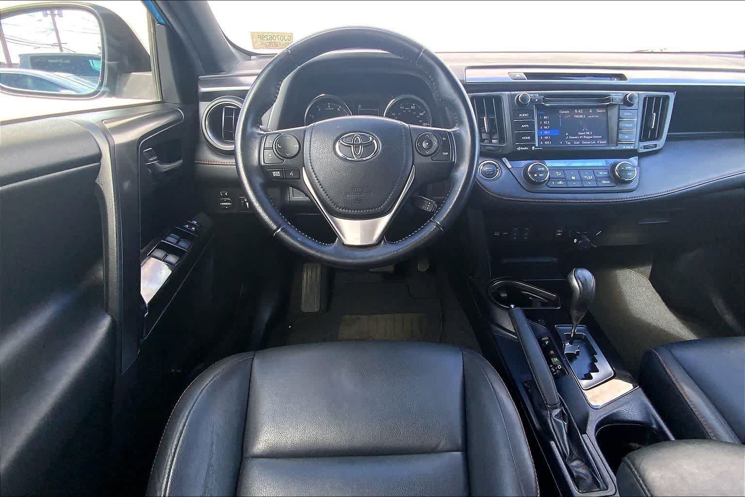 Used 2016 Toyota RAV4 SE FWD image 14