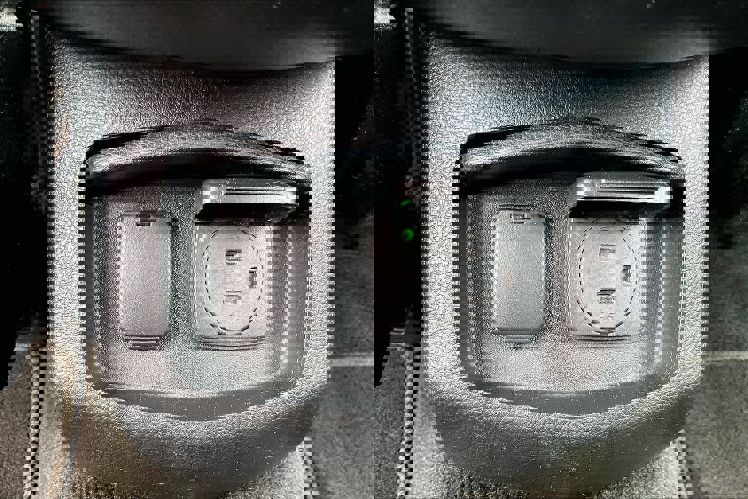 Used 2016 Lincoln MKZ Hybrid w/ Equipment Group 500A Select FWD image 31