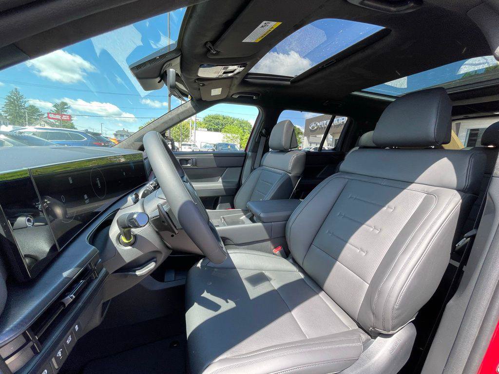 New 2025 Hyundai Santa Fe Calligraphy w/ Tow & Go Package AWD/4WD image 18