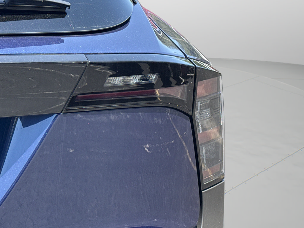 New 2026 Nissan Kicks SR w/ Cold Weather Package FWD image 19