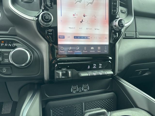 New 2026 RAM 1500 4x4 Crew Cab image 27