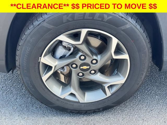 Used 2025 Chevrolet Trax LT FWD image 34