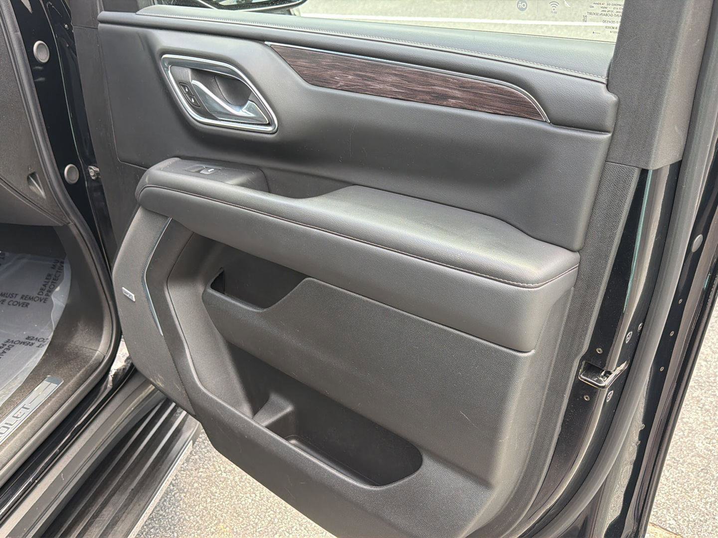 Used 2024 Chevrolet Tahoe LT RWD image 15