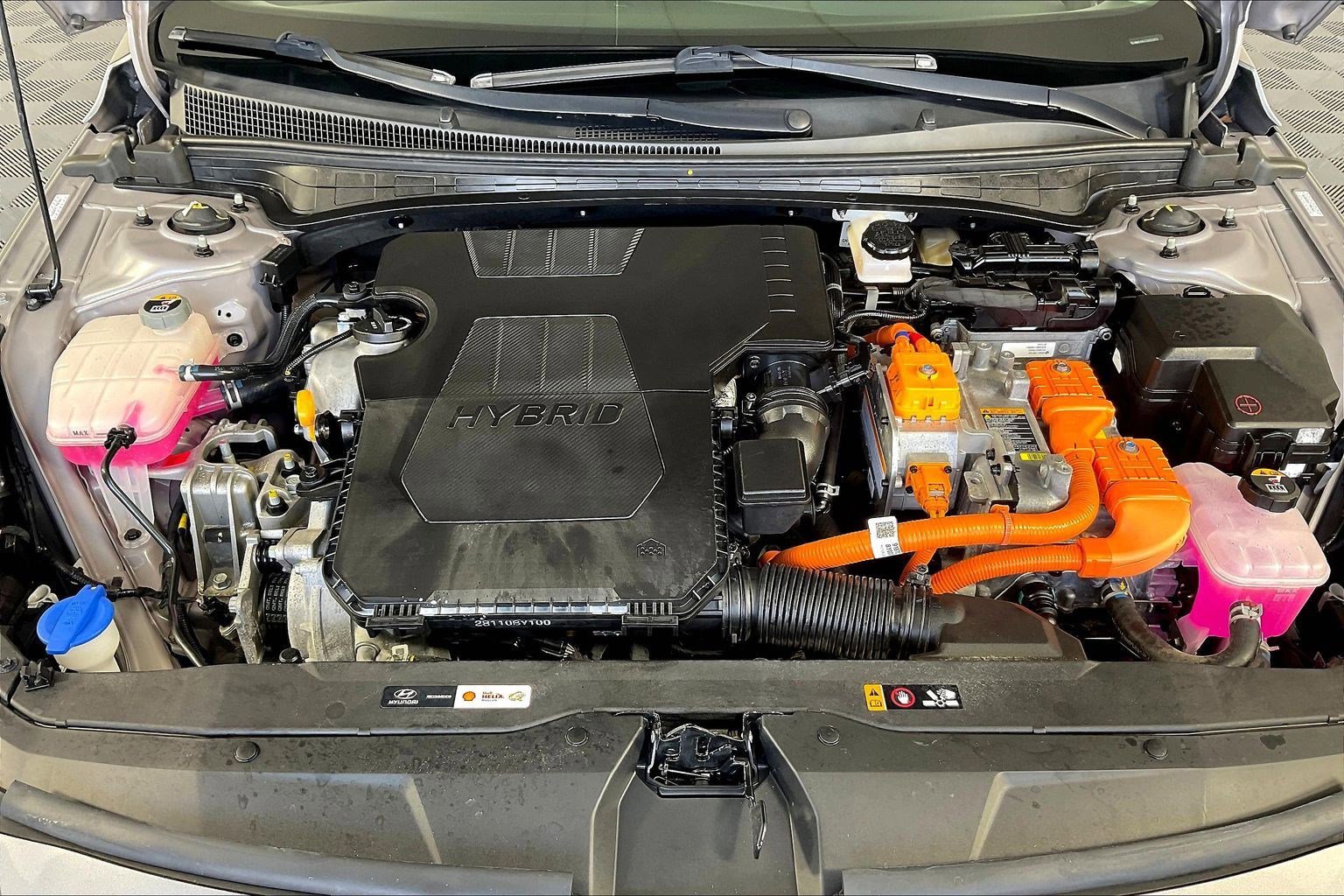 Certified 2022 Hyundai Elantra Limited w/ Preferred Accessory Package image 29