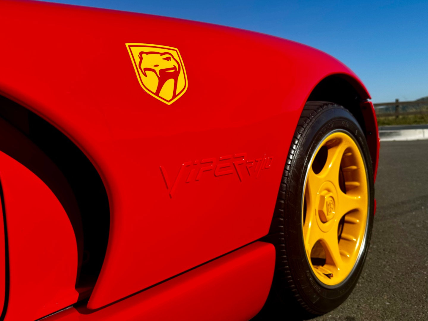 Used 1996 Dodge Viper RT/10 image 16