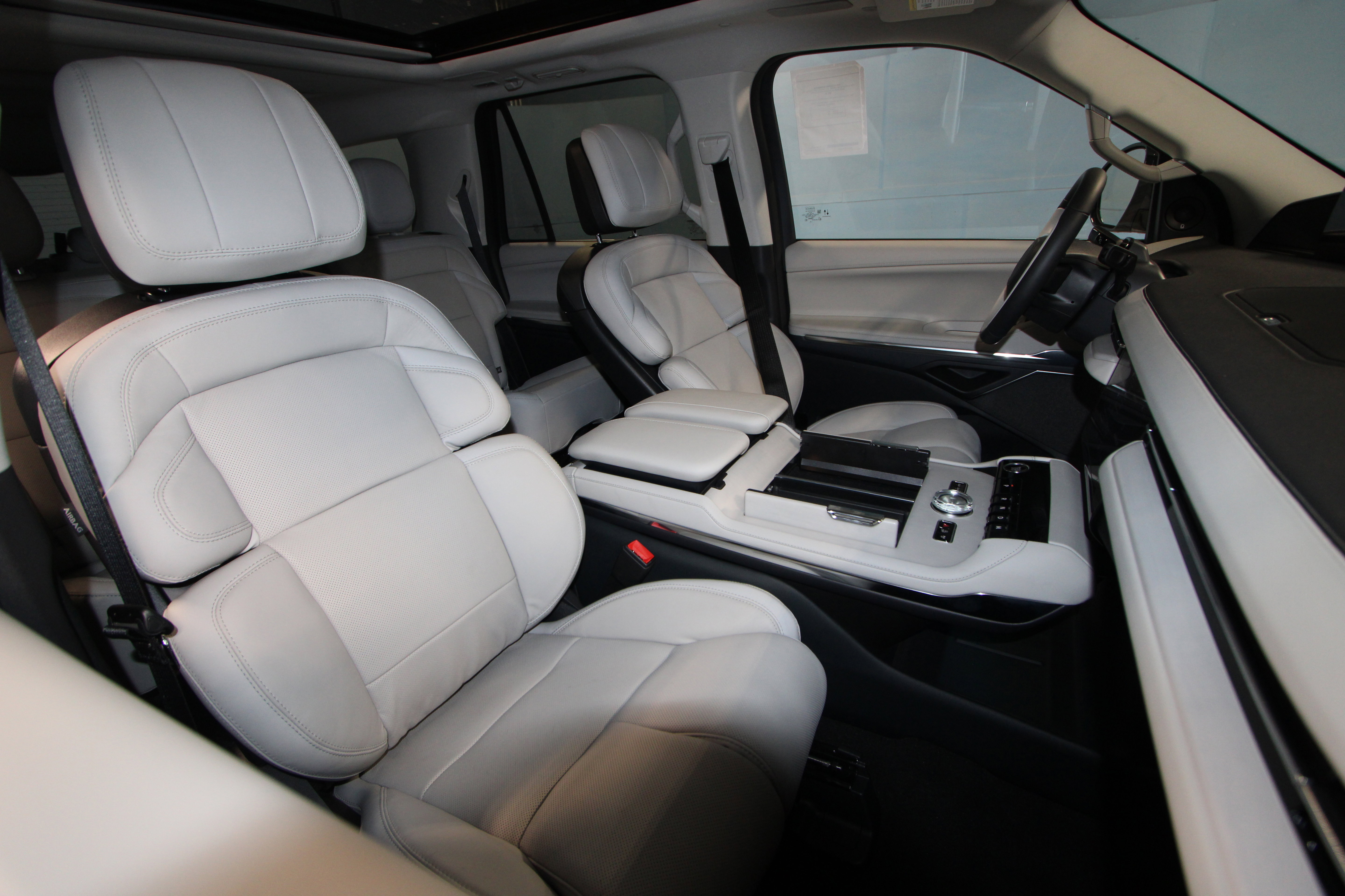 New 2026 Lincoln Navigator L Reserve AWD/4WD image 22