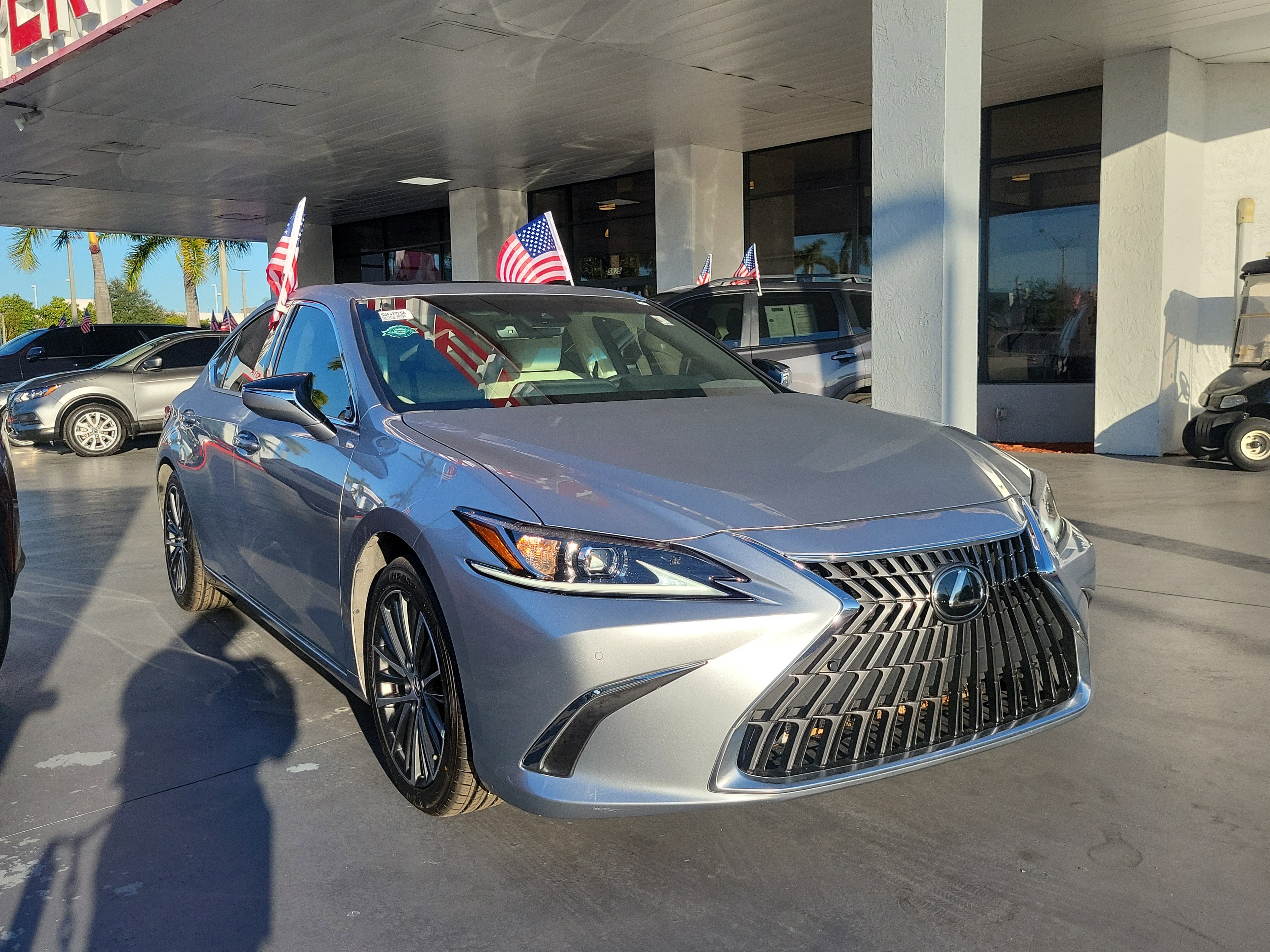 Used 2024 Lexus ES 350 w/ Premium Package image 2