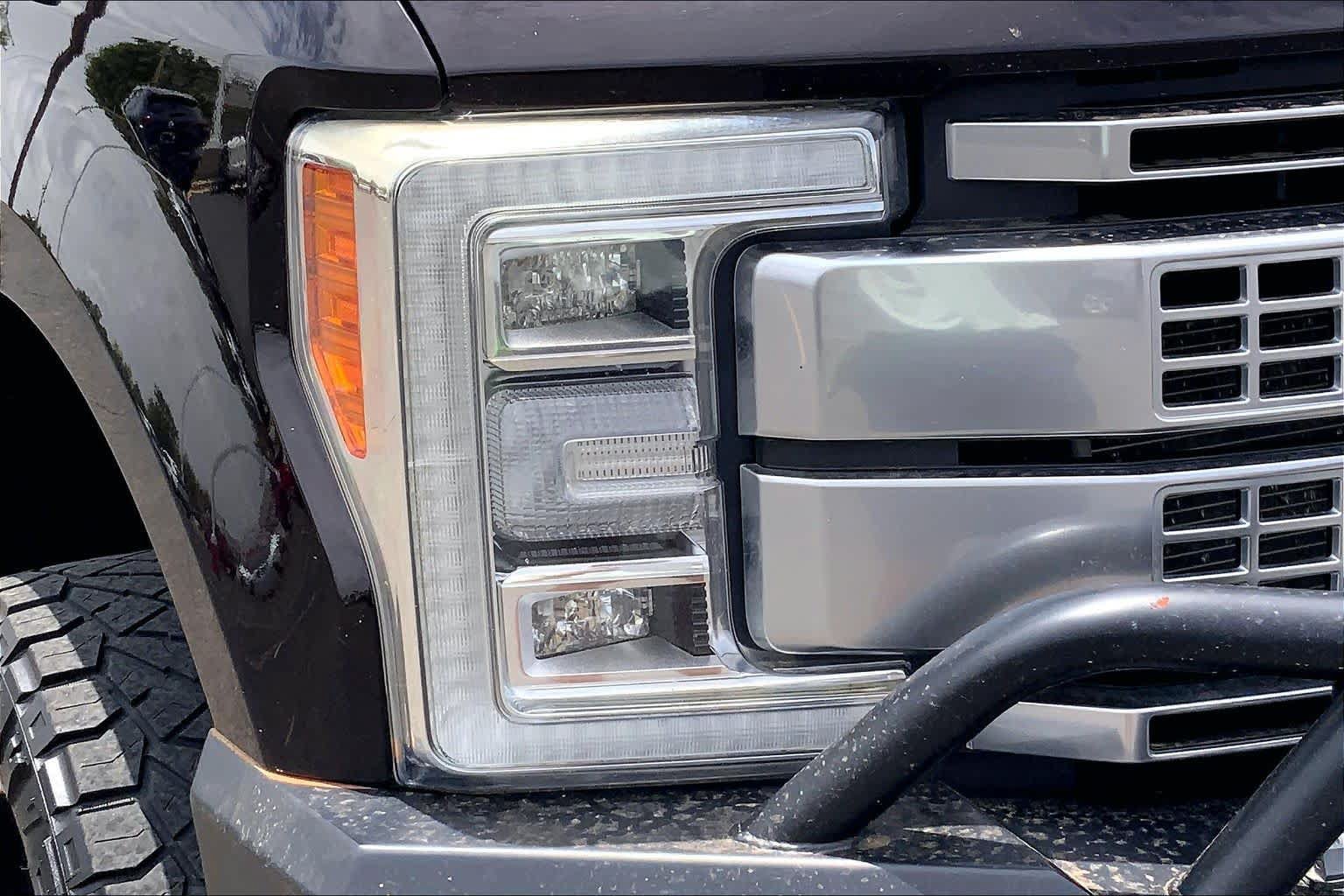 Used 2019 Ford F250 Platinum w/ Snow Plow Prep Package AWD/4WD image 28