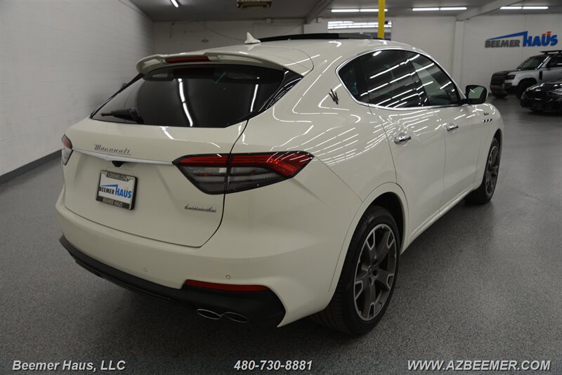 Used 2022 Maserati Levante Modena image 10