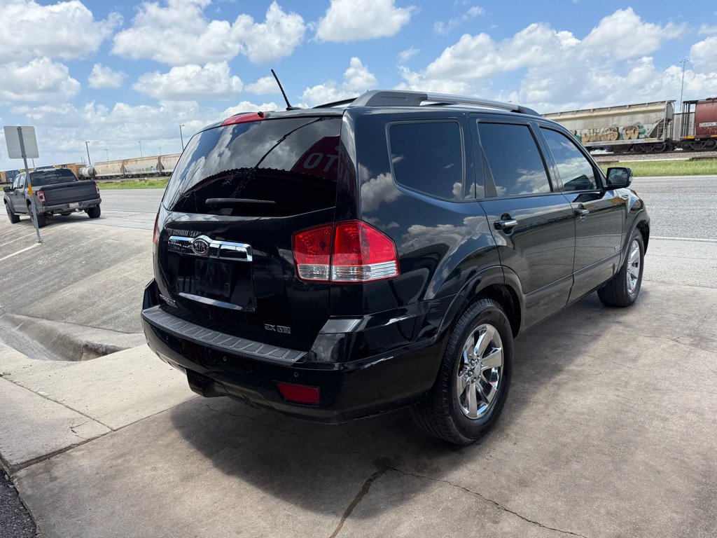 Used 2009 Kia Borrego Limited image 32