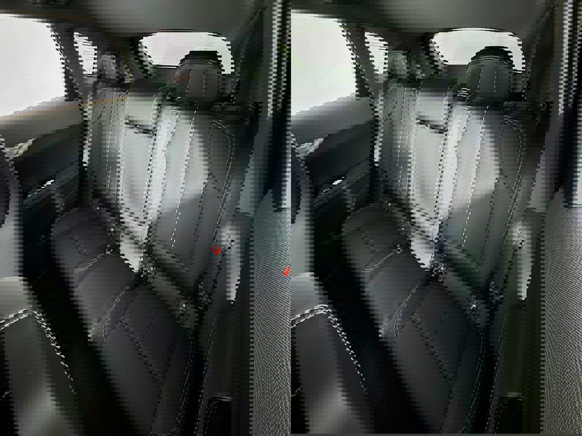 Used 2025 Cadillac Optiq Sport 2 image 24