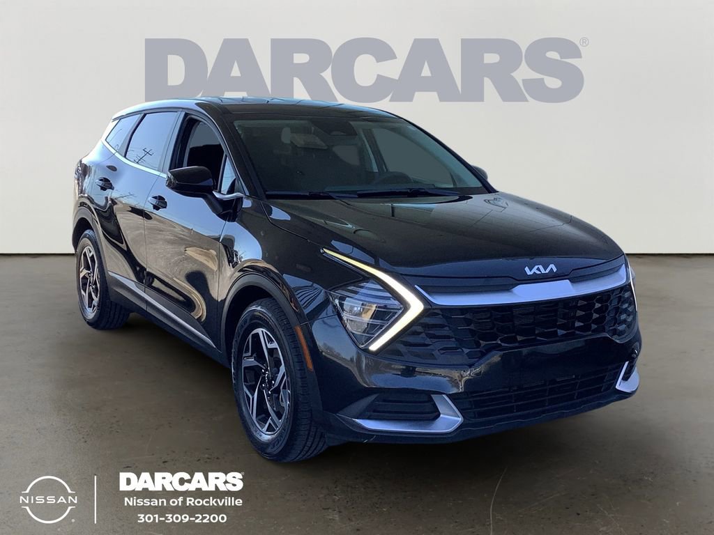 Used 2024 Kia Sportage LX image 1