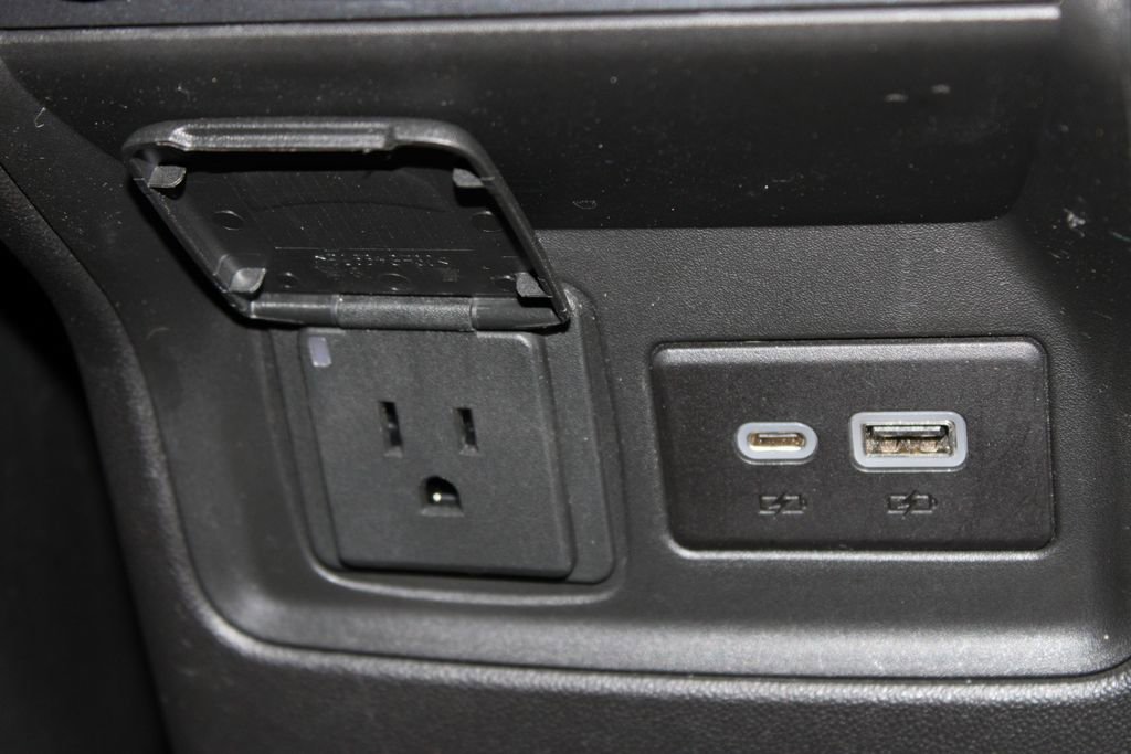 Used 2023 GMC Acadia AT4 w/ Preferred Package image 37