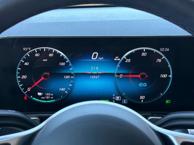 Certified 2023 Mercedes-Benz EQB 300 4MATIC w/ Exclusive Package image 32