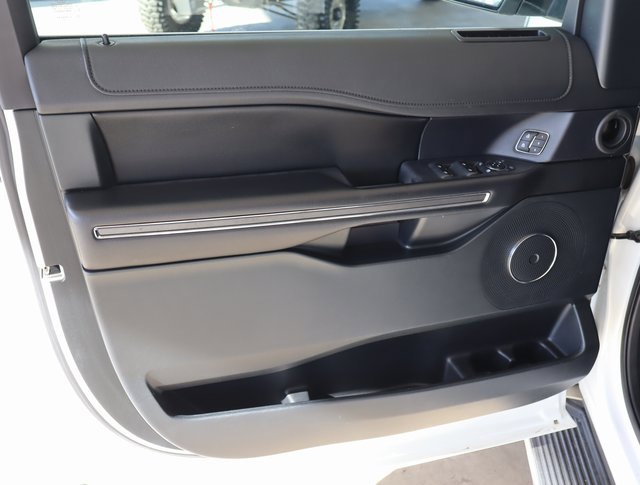 Used 2020 Ford Expedition XLT w/ Equipment Group 202A image 18