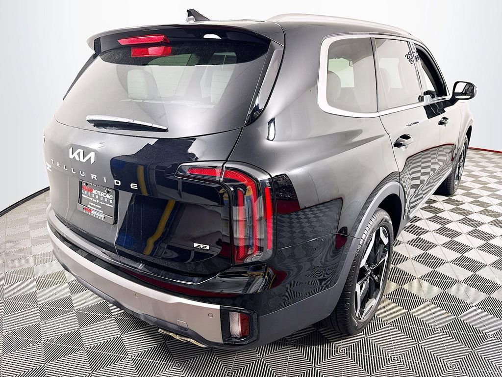 Used 2025 Kia Telluride EX w/ EX Captain's Chair Package AWD/4WD image 7