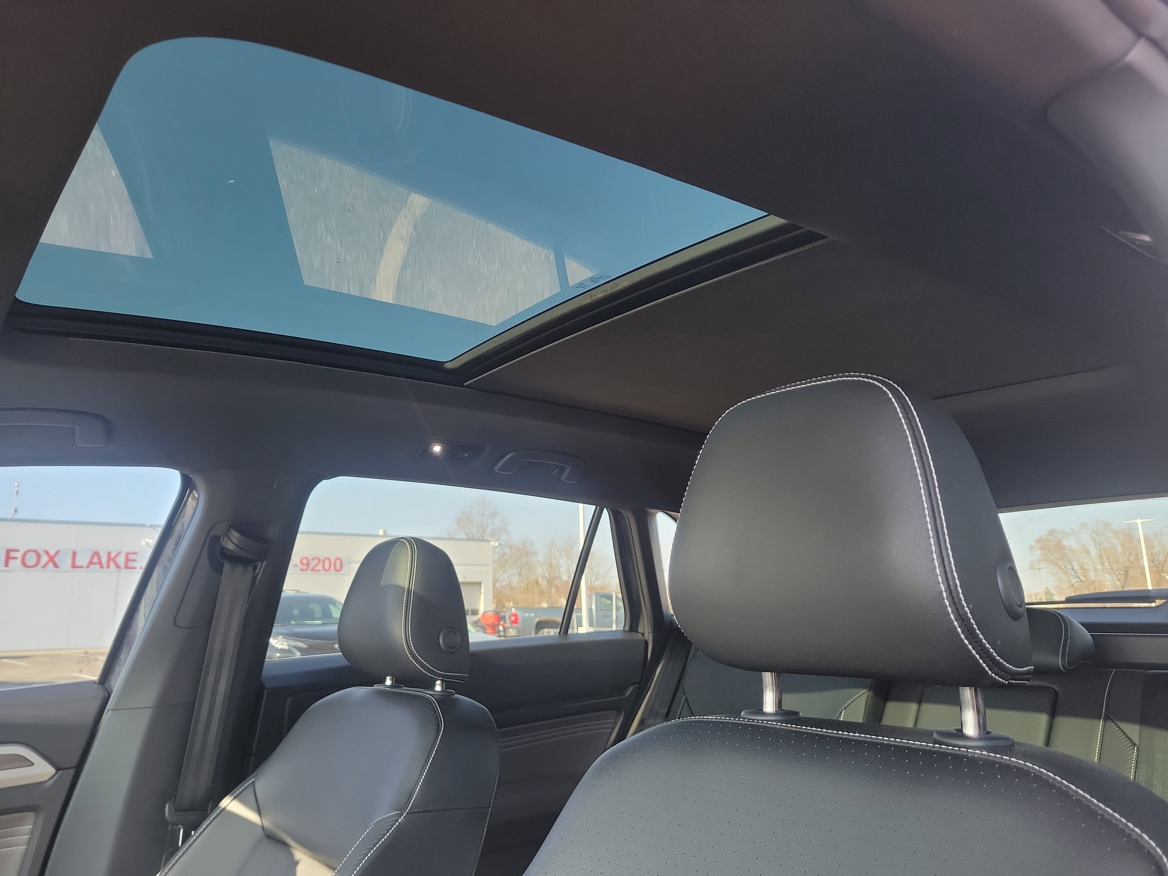 Used 2023 Volkswagen Atlas Cross Sport SEL R-Line image 17