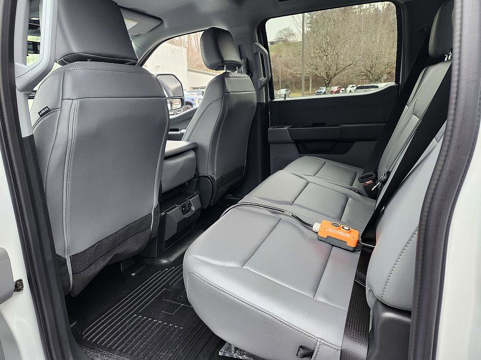 New 2024 Ford F550 4x4 Crew Cab Super Duty image 10