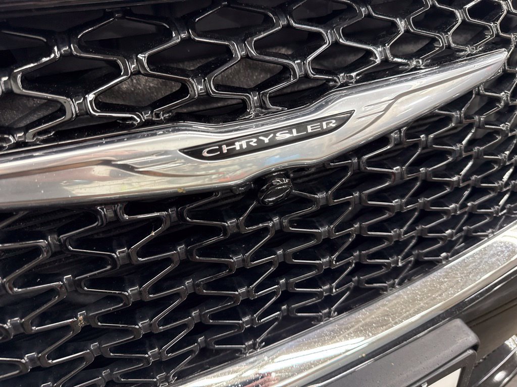 Used 2026 Chrysler Pacifica Select FWD image 13