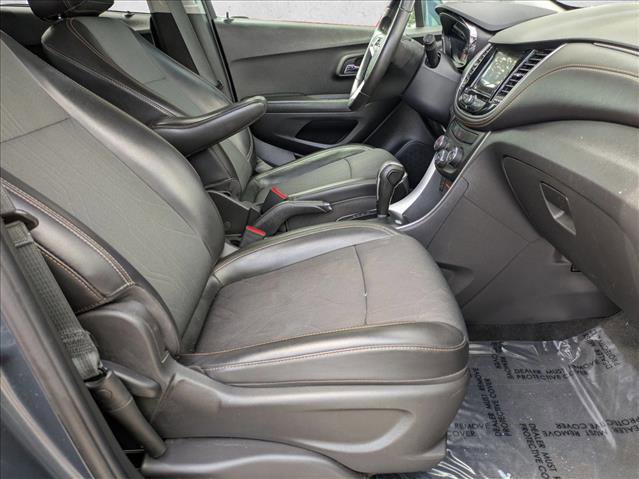 Used 2021 Chevrolet Trax LT w/ LT Convenience Package image 21