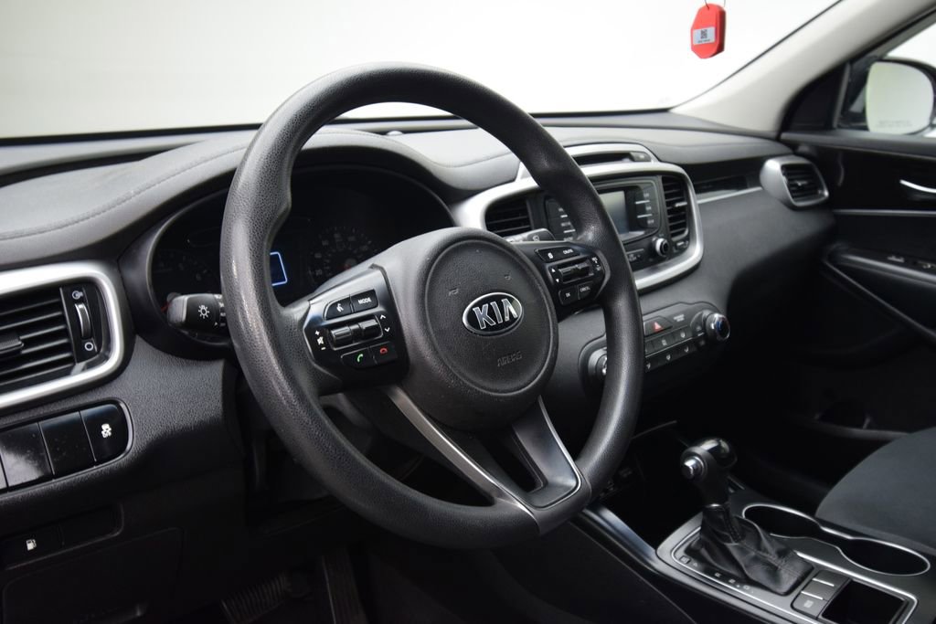 Used 2016 Kia Sorento LX image 11