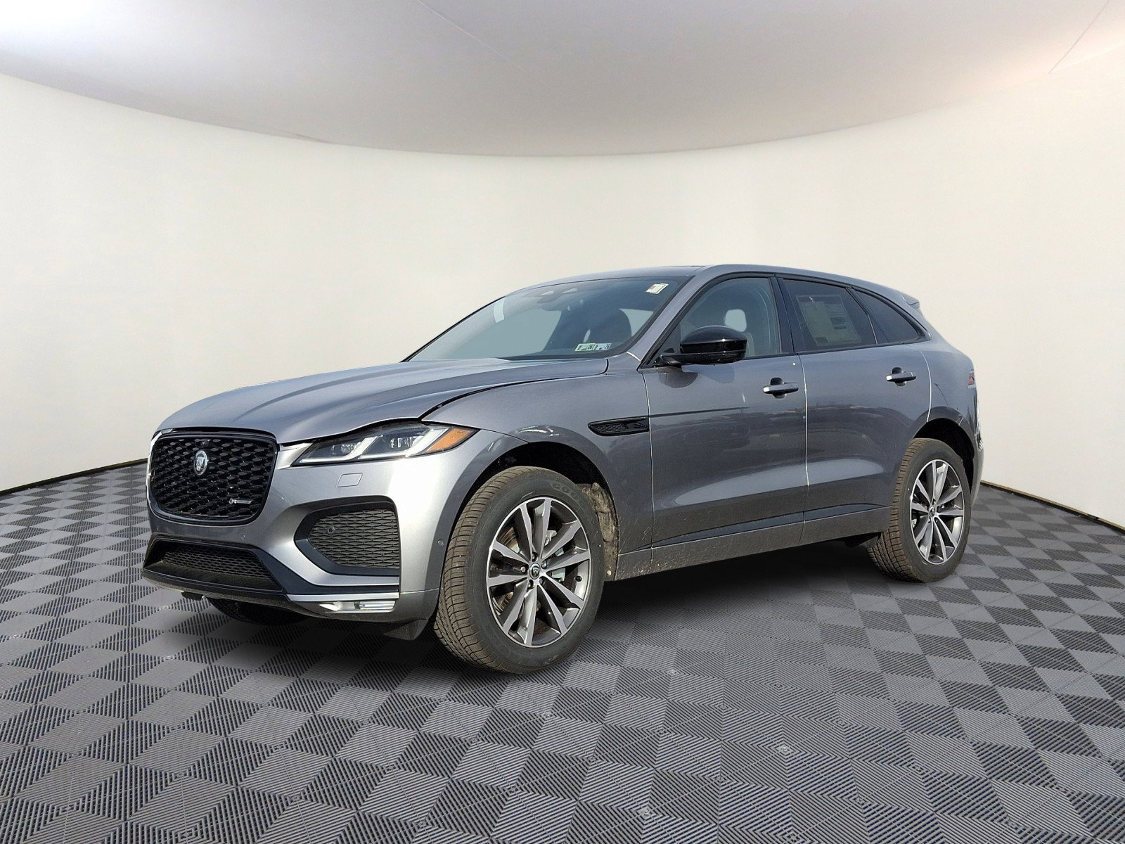 New 2025 Jaguar F-PACE R-Dynamic S image 1