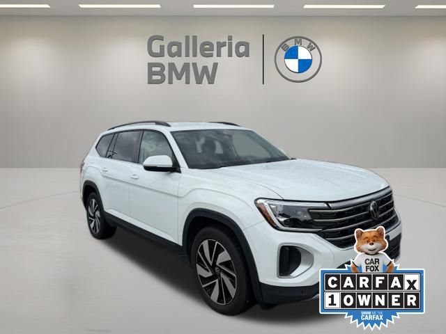 Used 2025 Volkswagen Atlas SE AWD/4WD image 4