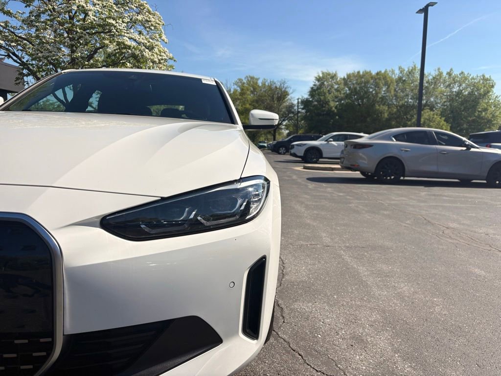 Used 2023 BMW i4 eDrive35 w/ Premium Package image 12