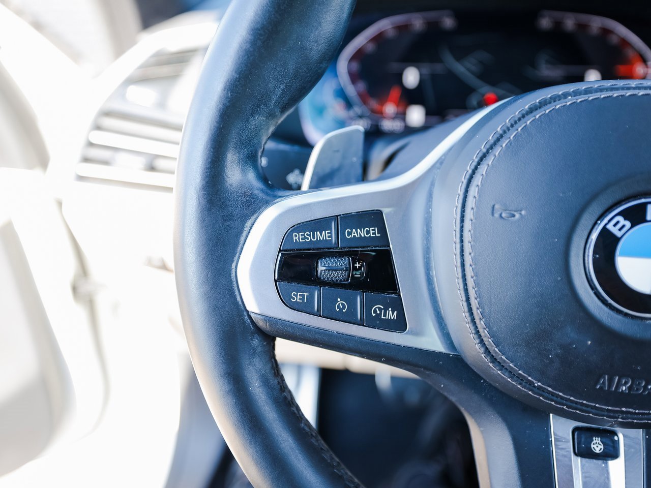 Used 2021 BMW X5 xDrive40i w/ M Sport Package image 17