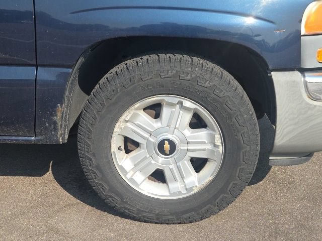 Used 2005 GMC Sierra 1500 W/T RWD image 4