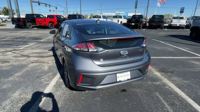 Used 2020 Hyundai Ioniq SE image 3