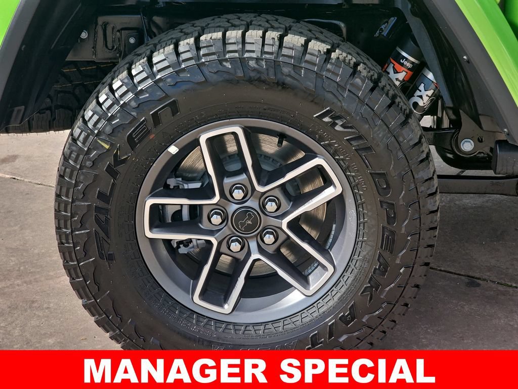 New 2025 Jeep Gladiator Mojave w/ Convenience Group AWD/4WD image 37