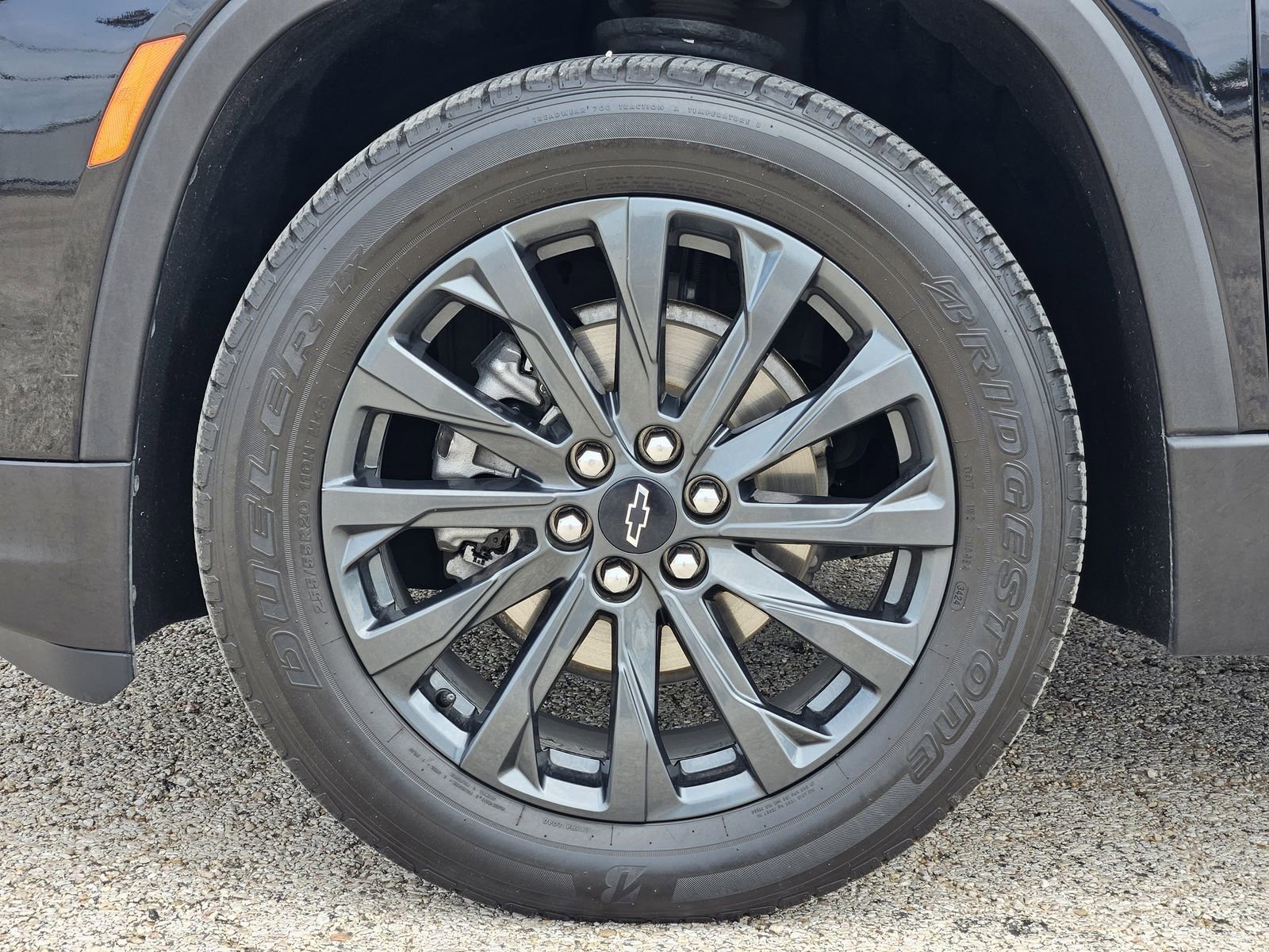 Used 2023 Chevrolet Traverse RS image 13