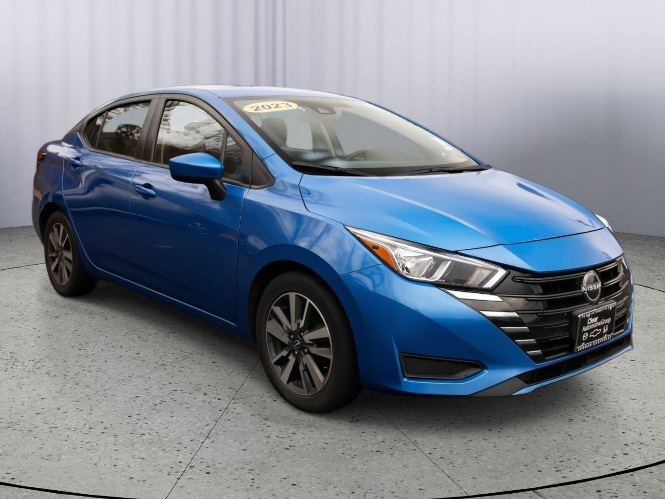 Used 2023 Nissan Versa SV image 1