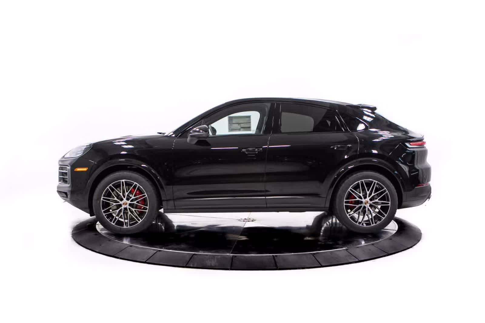 Certified 2026 Porsche Cayenne S AWD/4WD image 2