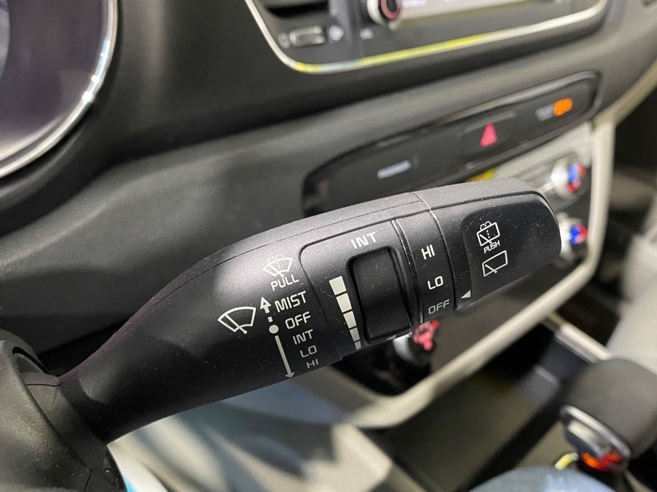 Used 2019 Kia Sedona LX FWD image 19
