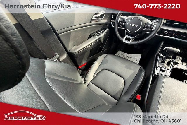Used 2024 Kia Sportage EX image 10