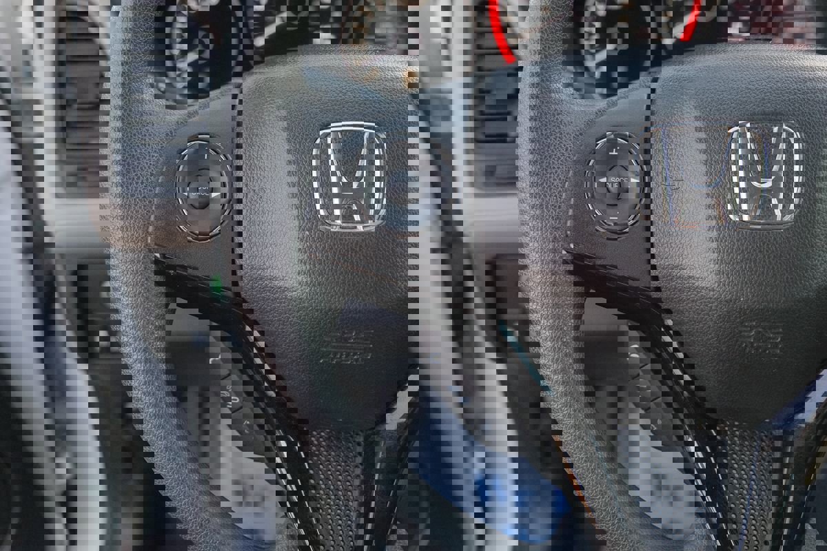 Used 2017 Honda HR-V LX image 17