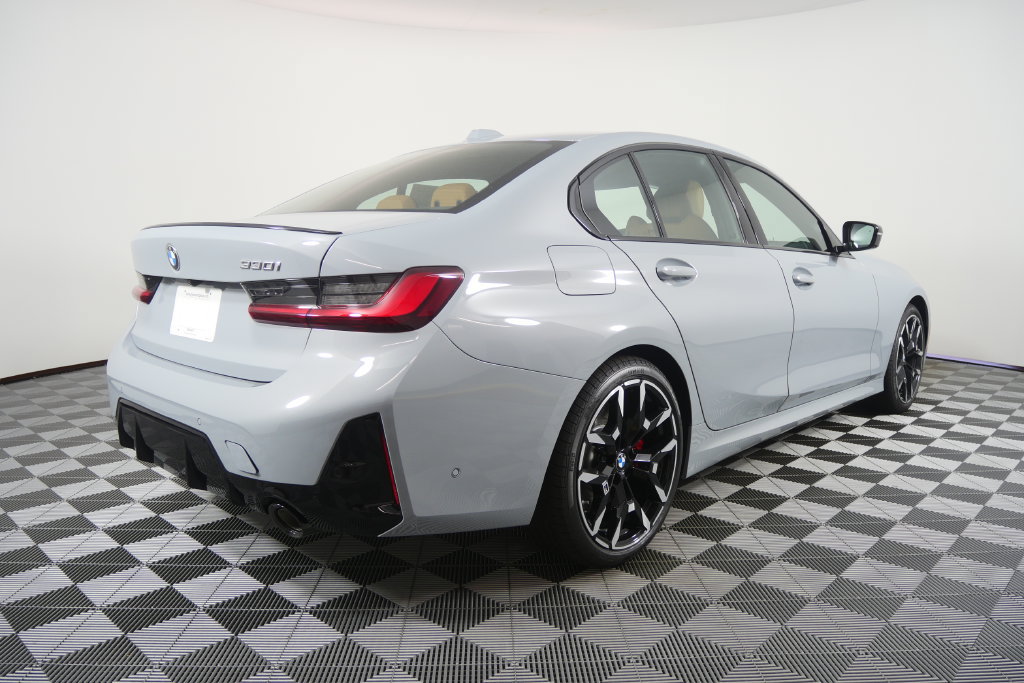New 2026 BMW 330i Sedan w/ M Sport Package RWD image 4