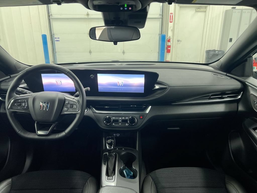 Used 2025 Buick Envista Preferred w/ Convenience I Package FWD image 10