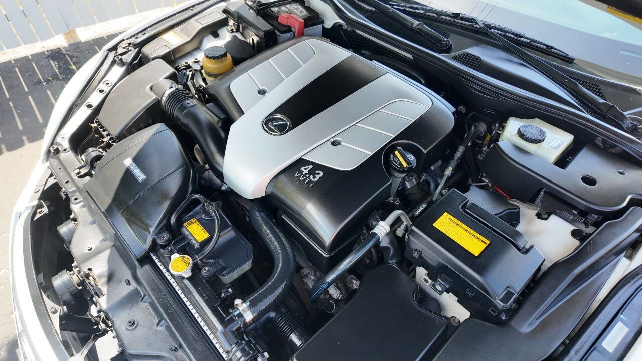 Used 2004 Lexus SC 430 Convertible image 19